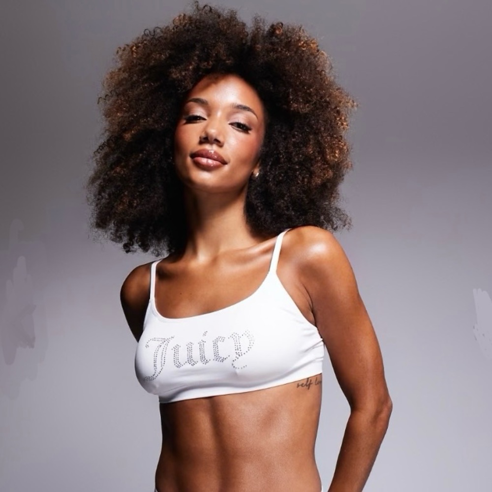 Juicy Couture Women's Seamless Comfort Lounge Wirefree Bralette, White. Size XL